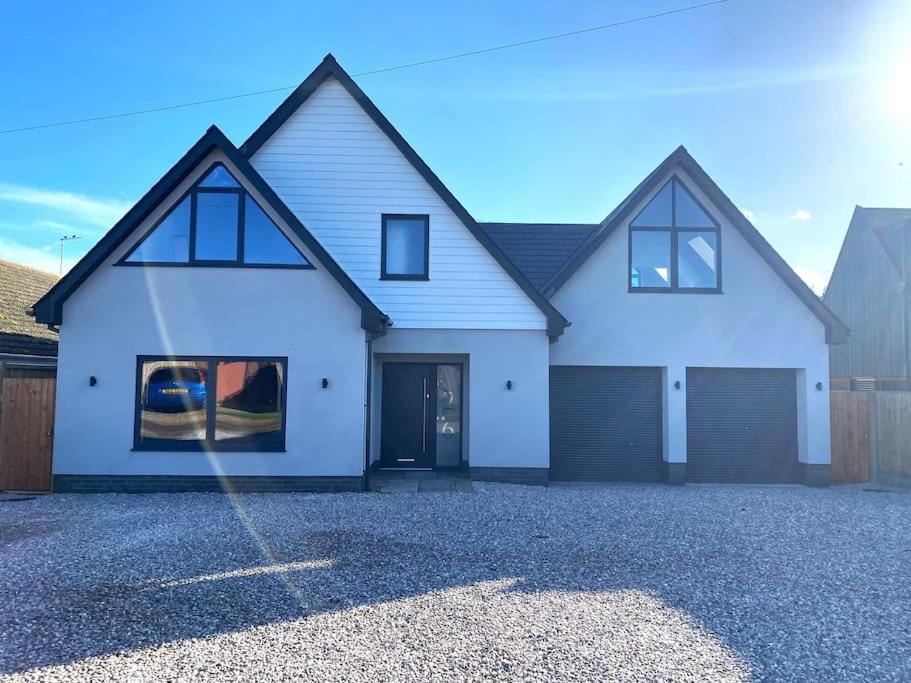 Brand New, Stunning Beachside House Seasalter Exterior photo